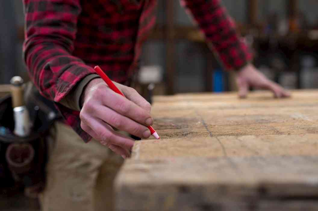 Sectioning wood plank to to make turning blanks